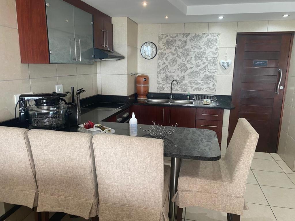 Seafront Apartment In Mossel Bay Eksteriør billede